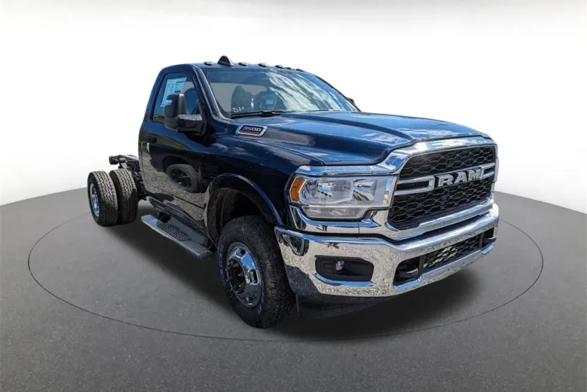 2024 Ram 3500 Tradesman photo 1