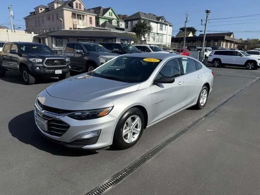 2021 Chevrolet Malibu LS photo 1