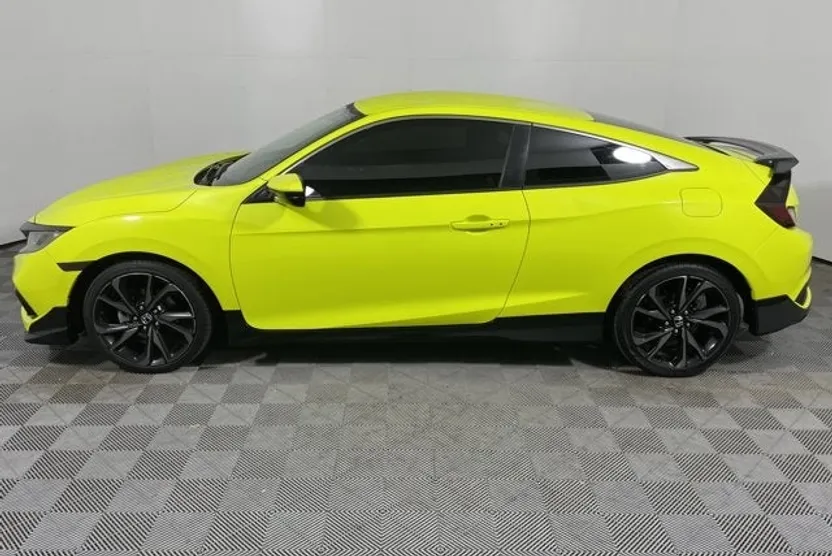 2019 Honda Civic Sport photo 1