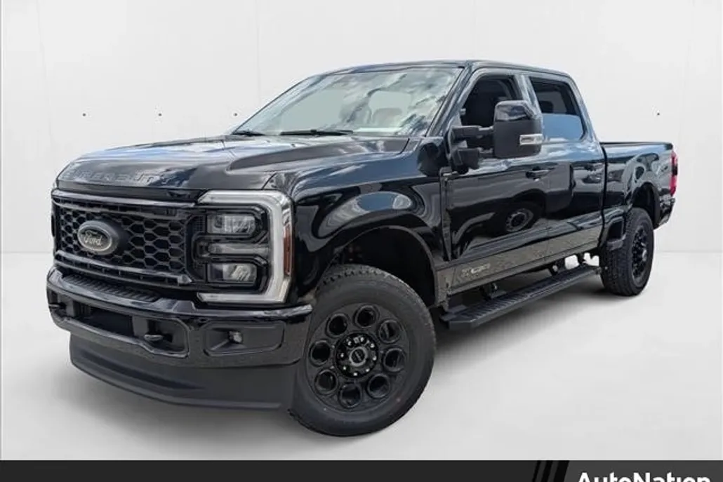 2025 Ford F-350 Lariat photo 1
