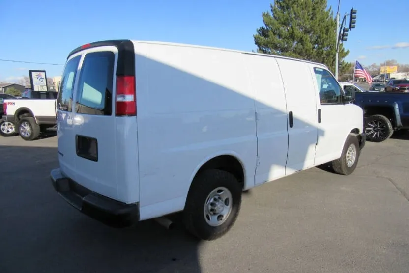 2019 Chevrolet Express 2500 Cargo Van photo 1