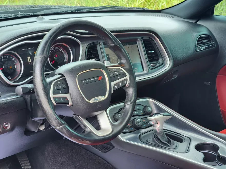 2016 Dodge Challenger R/T Scat Pack photo 1