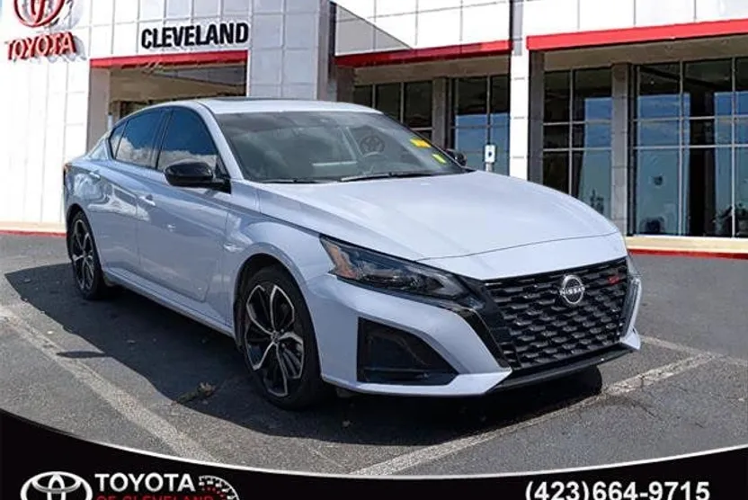 2024 Nissan Altima 2.5 SR photo 1