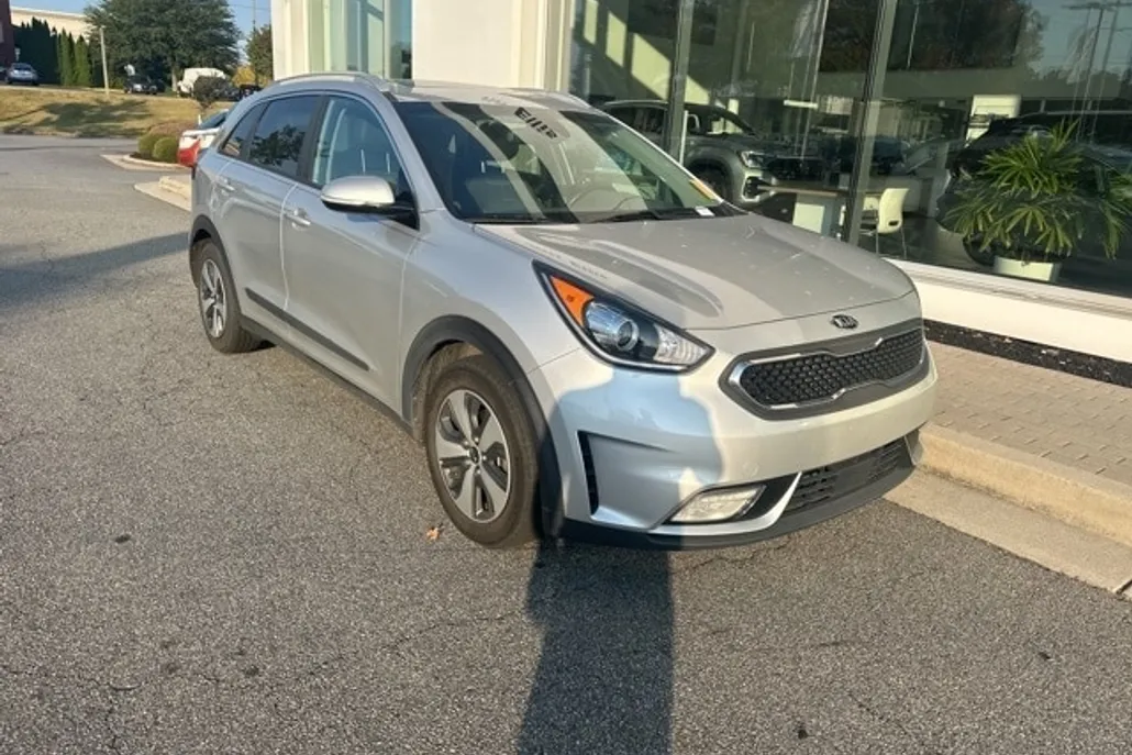 2017 Kia Niro EX photo 1