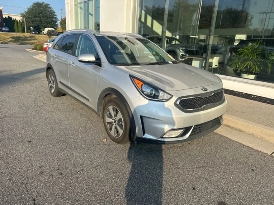 2017 Kia Niro EX photo 1