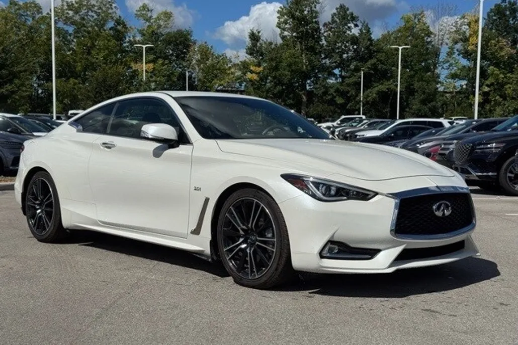 2018 Infiniti Q60 3.0t Sport photo 1
