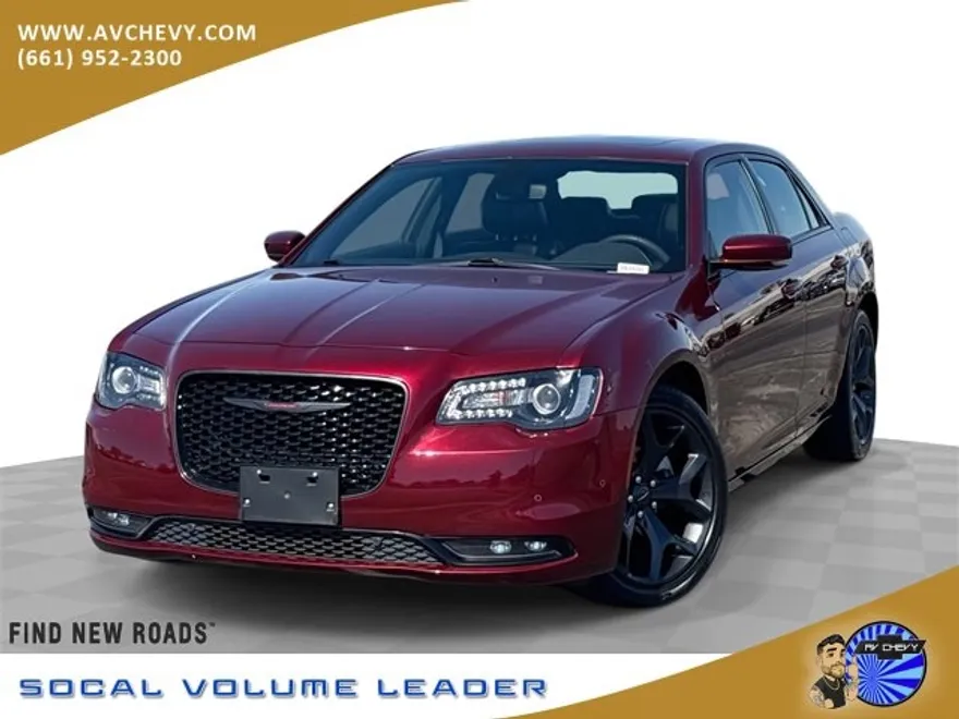 2023 Chrysler 300 photo 1
