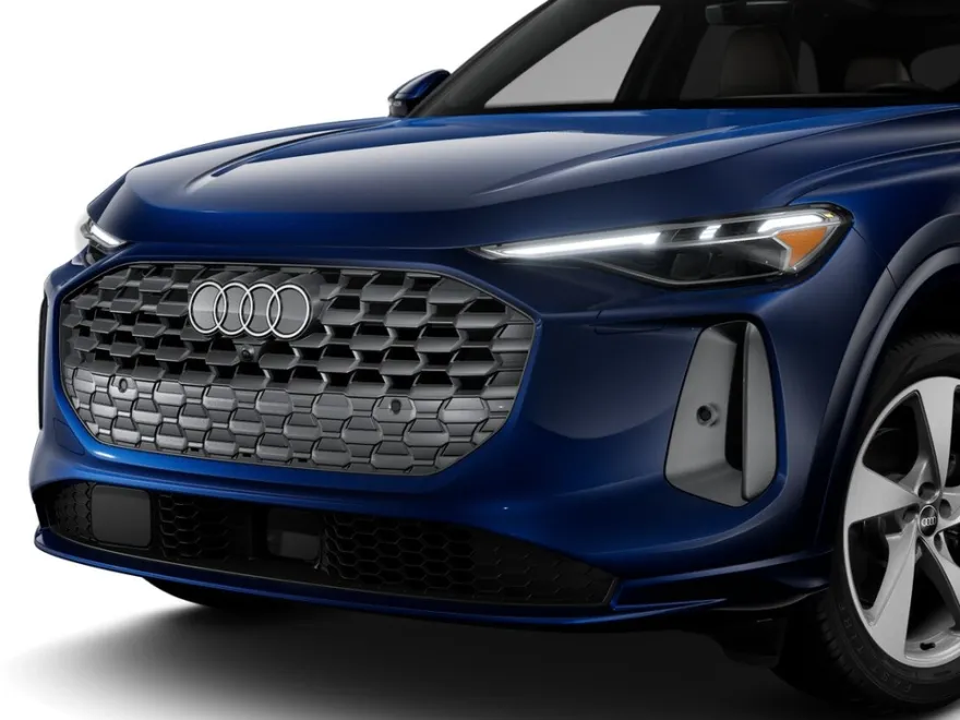 2025 Audi Q5 Premium Plus photo 1