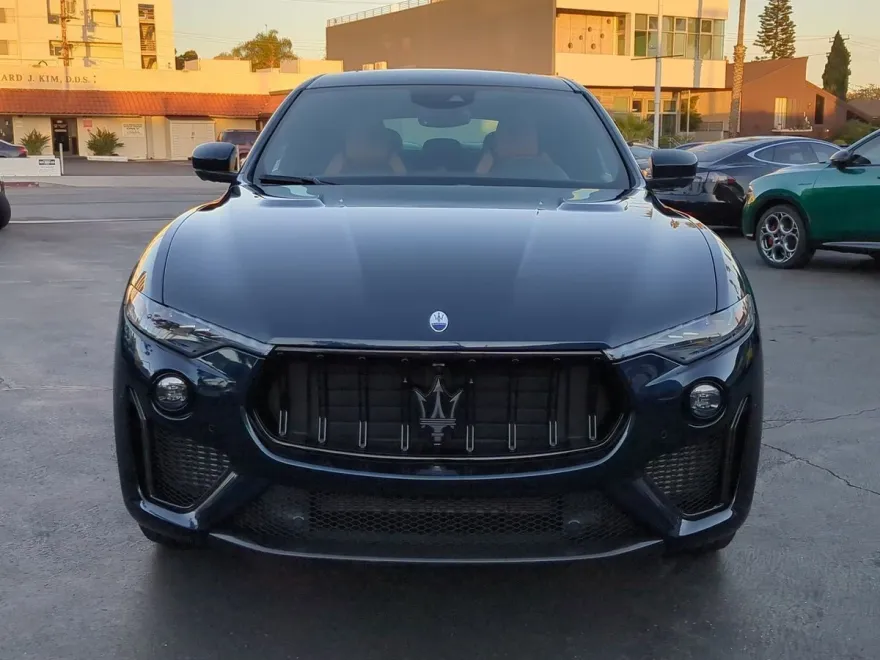 2024 Maserati Levante Trofeo photo 1