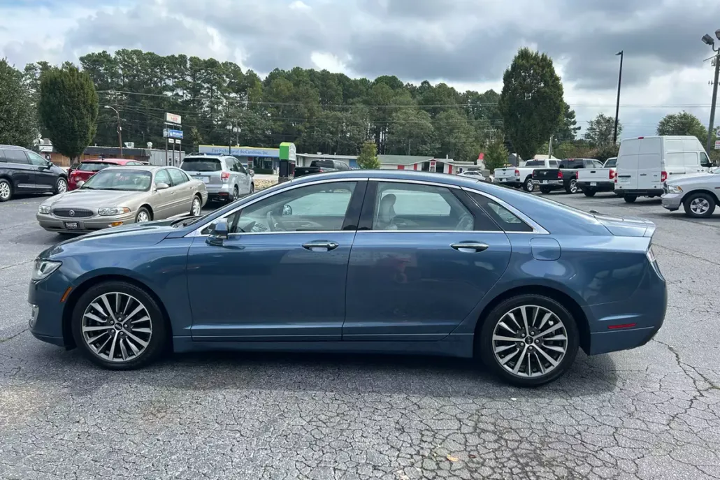 2019 Lincoln MKZ Reserve photo 1