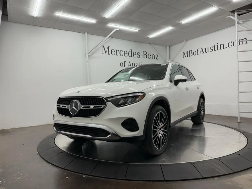 2025 Mercedes Benz GLC 300 photo 1