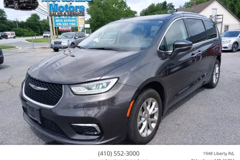 2021 Chrysler Pacifica Touring L photo 1