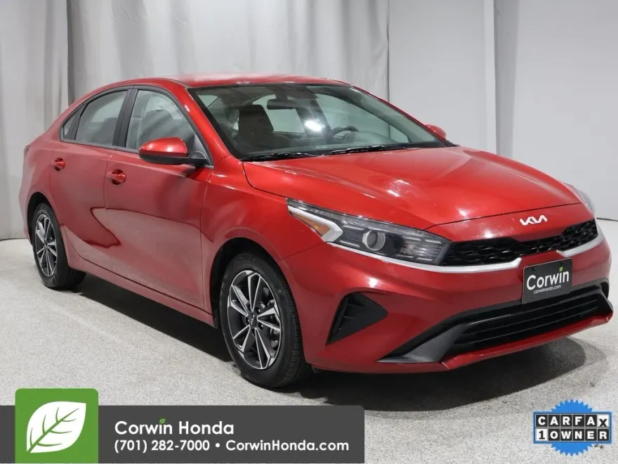2024 Kia Forte LXS photo 1
