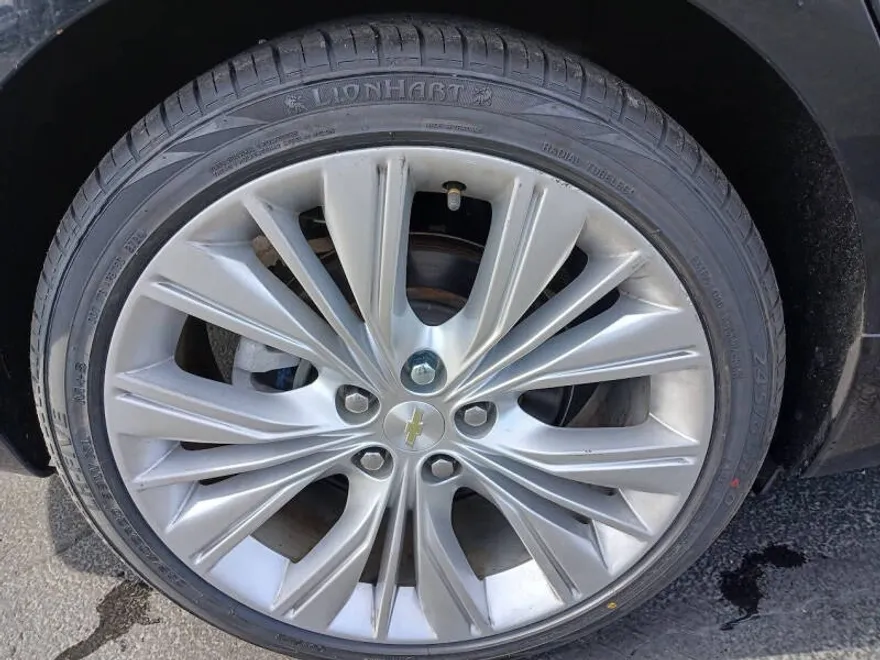 2018 Chevrolet Impala Premier photo 1