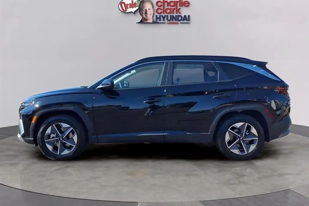 2026 Hyundai Tucson SEL photo 1