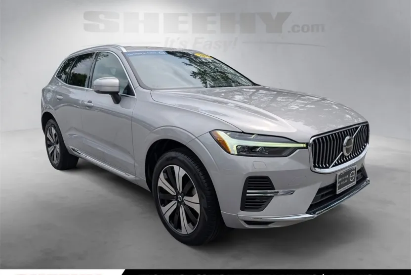 2023 Volvo XC60 Recharge Hybrid T8 Core photo 1