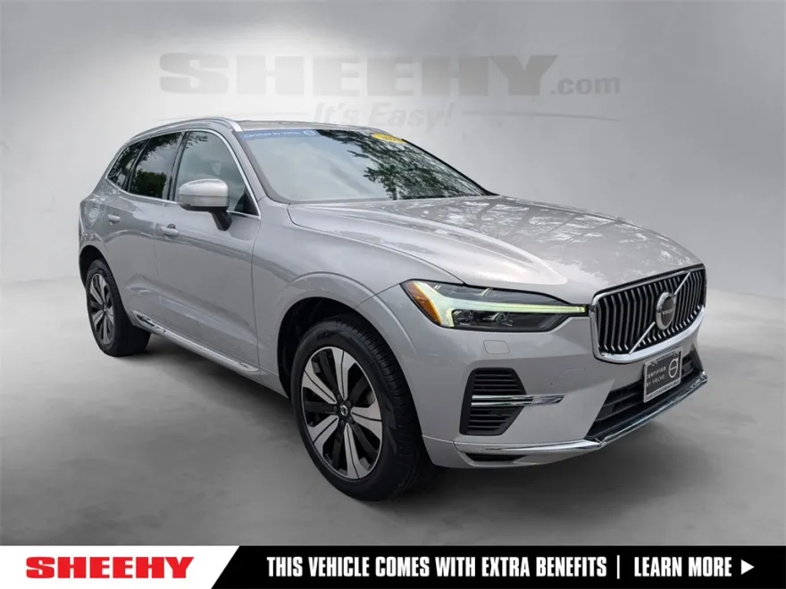 2023 Volvo XC60 Recharge Hybrid T8 Core photo 1