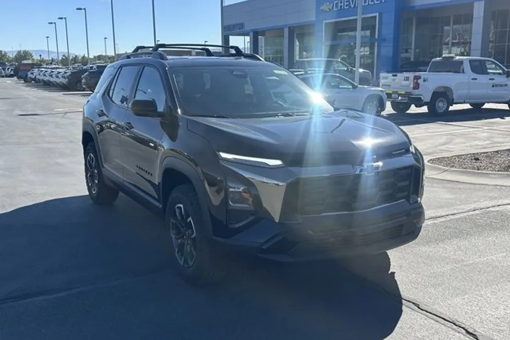 2026 Chevrolet Equinox ACTIV photo 1