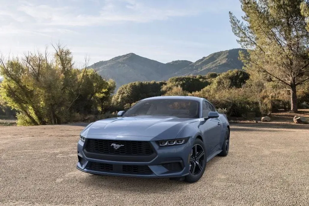 2025 Ford Mustang EcoBoost photo 1