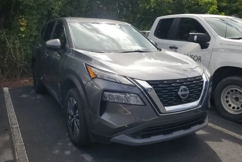 2023 Nissan Rogue SV photo 1