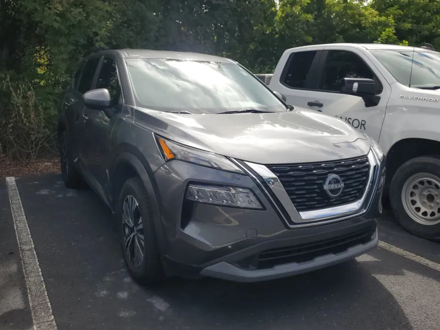 2023 Nissan Rogue SV photo 1
