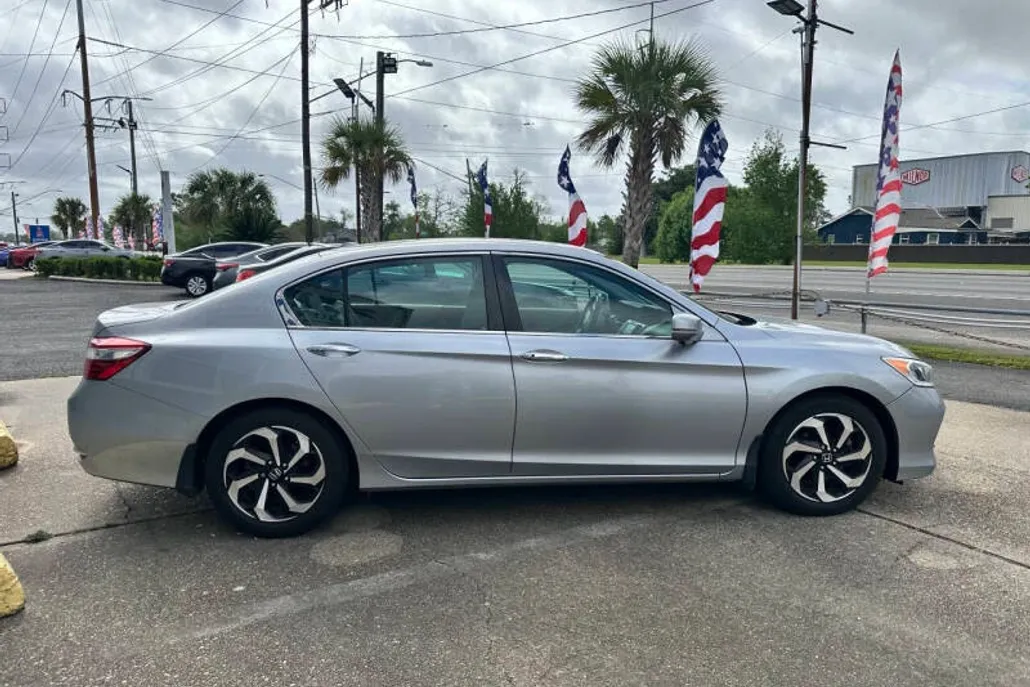 2016 Honda Accord EX-L photo 1