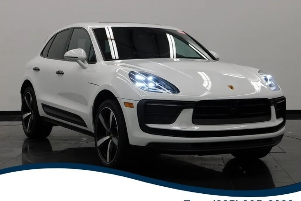 2024 Porsche Macan Base photo 1