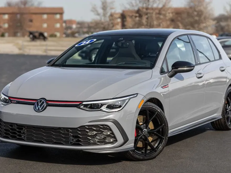 2024 Volkswagen Golf GTI 380 Autobahn photo 1