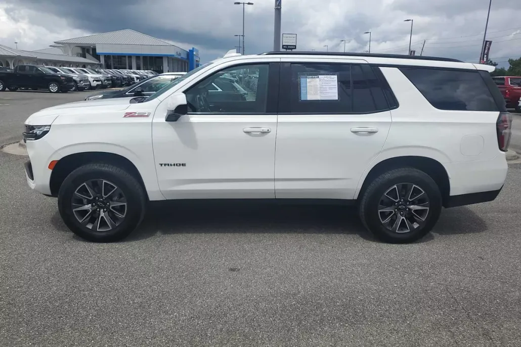 2021 Chevrolet Tahoe Z71 photo 1