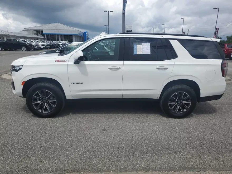 2021 Chevrolet Tahoe Z71 photo 1