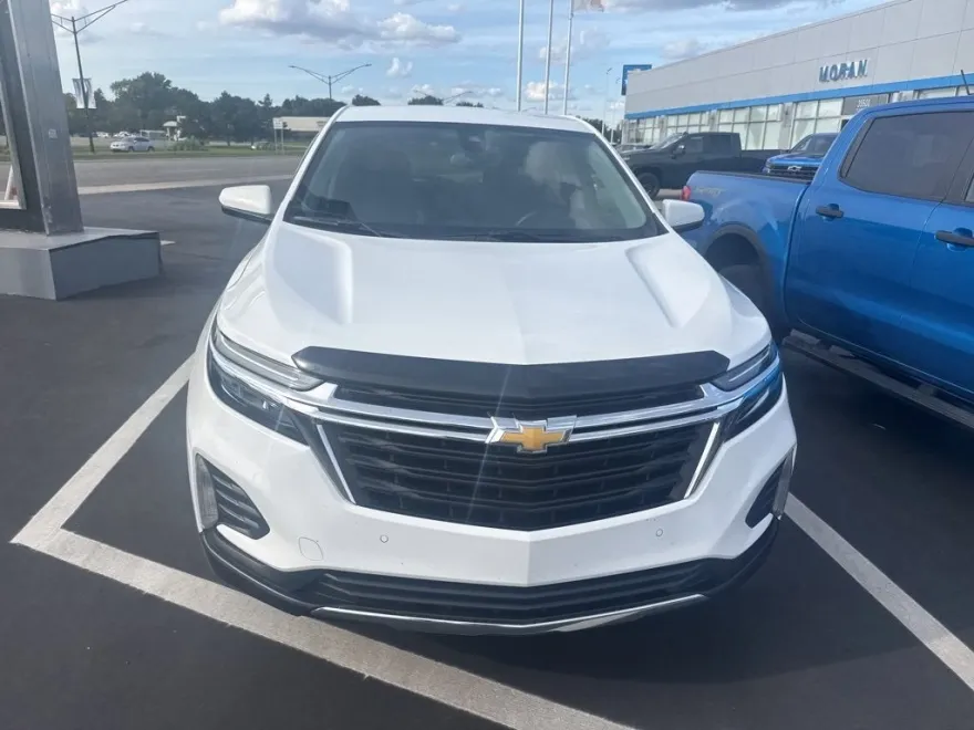 2023 Chevrolet Equinox LT photo 1