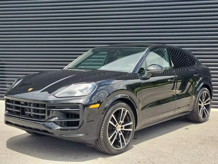 2025 Porsche Cayenne Coupe Base photo 1