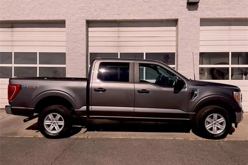 2022 Ford F-150 XLT photo 1