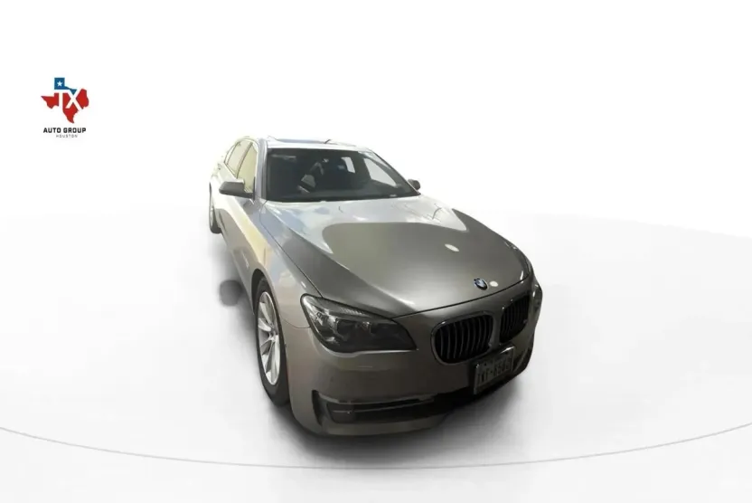 2015 Bmw 740Li xDrive Sedan photo 1