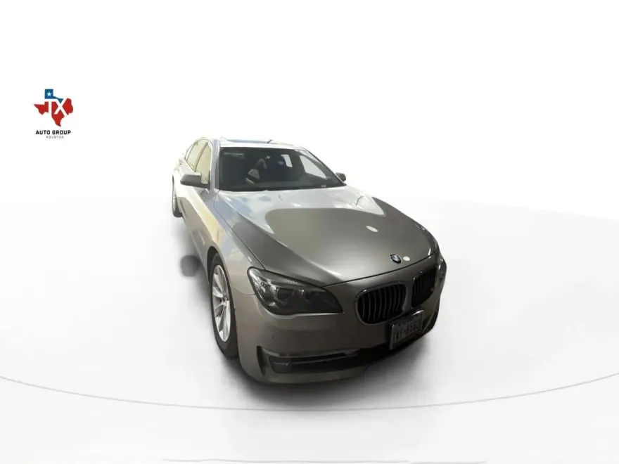 2015 Bmw 740Li xDrive Sedan photo 1