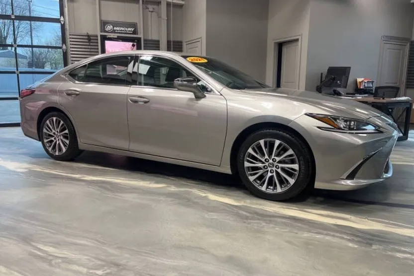 2021 Lexus ES 350 photo 1