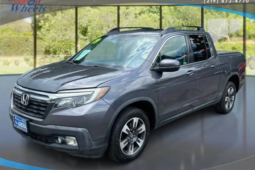 2019 Honda Ridgeline RTL-T photo 1