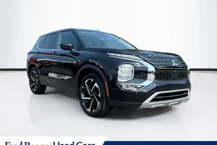 2022 Mitsubishi Outlander SE photo 1
