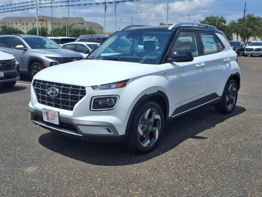 2025 Hyundai Venue Limited photo 1