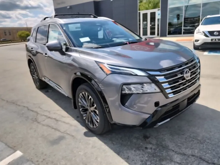 2026 Nissan Rogue Platinum photo 1