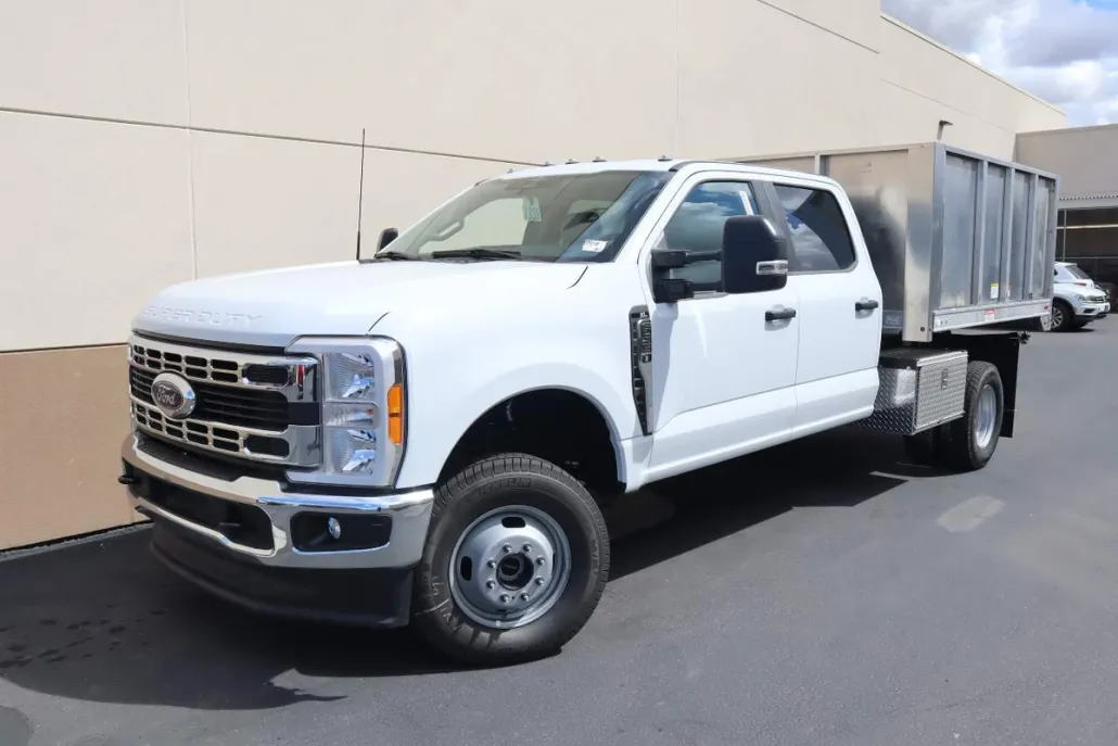 2023 Ford F-350 photo 1