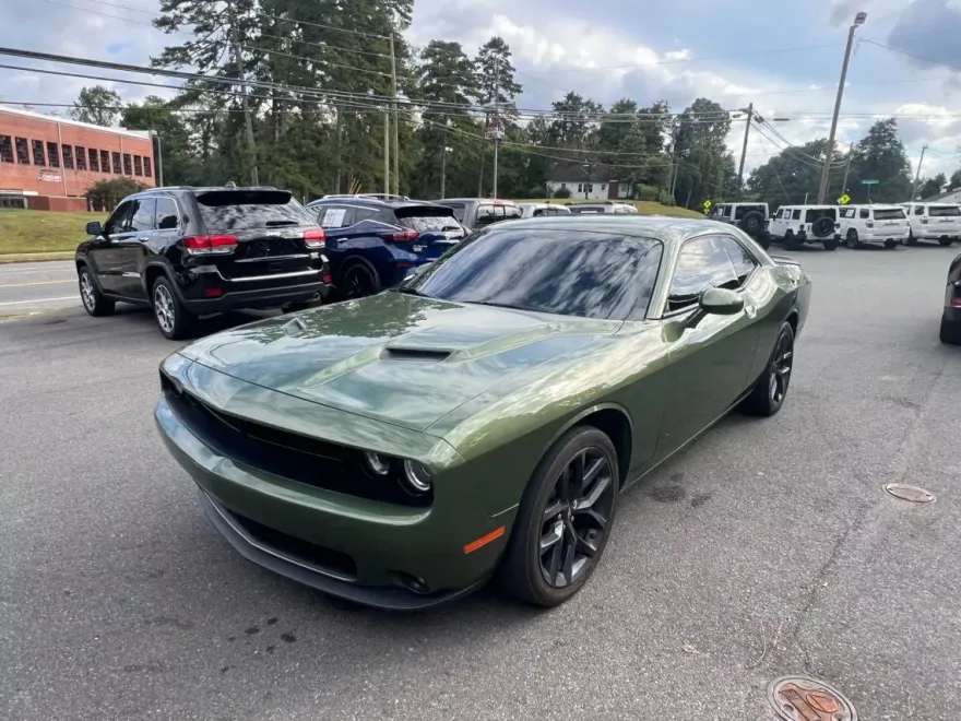 2020 Dodge Challenger SXT photo 1