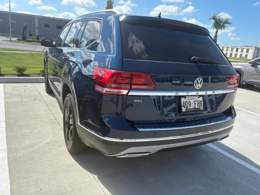 2018 Volkswagen Atlas SEL photo 1