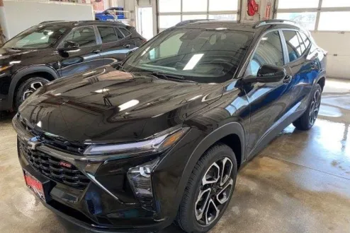 2025 Chevrolet Trax photo 1