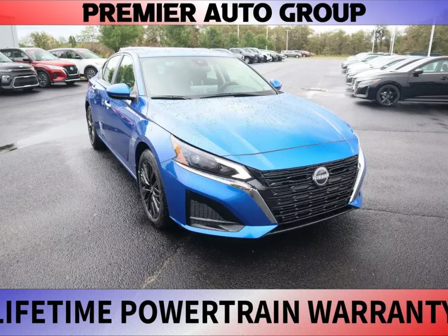 2025 Nissan Altima SV photo 1