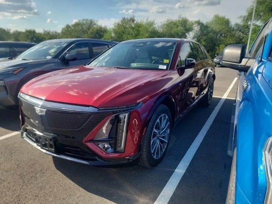 2024 Cadillac Lyriq Sport photo 1