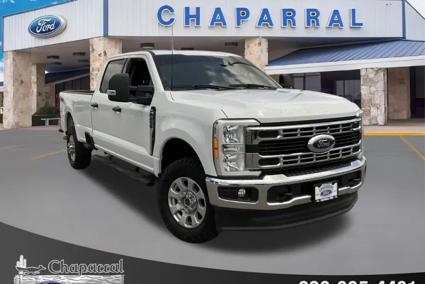 2023 Ford F-250 XLT photo 1