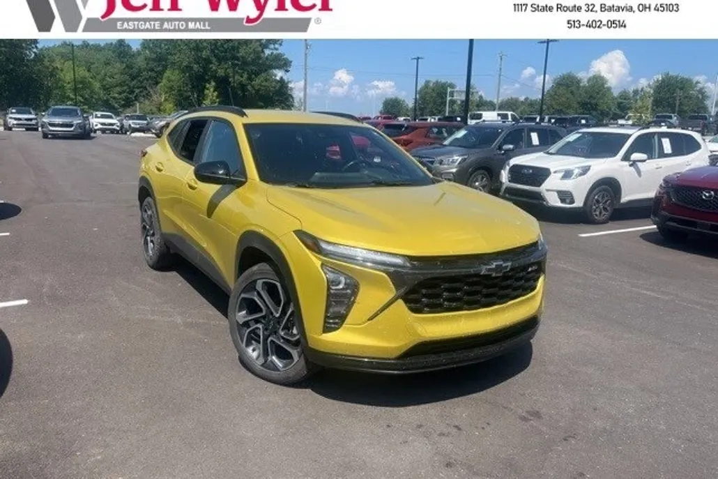 2024 Chevrolet Trax photo 1