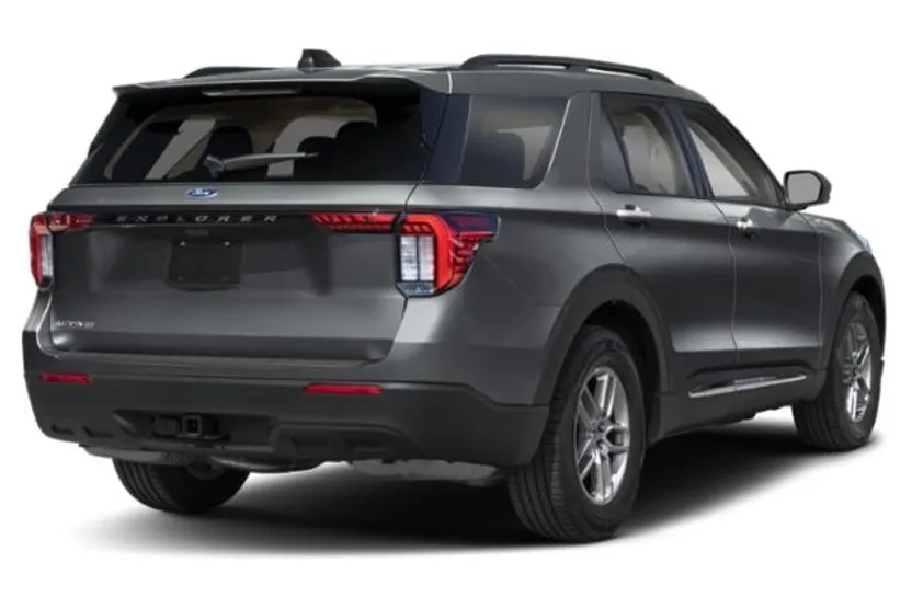 2025 Ford Explorer photo 1