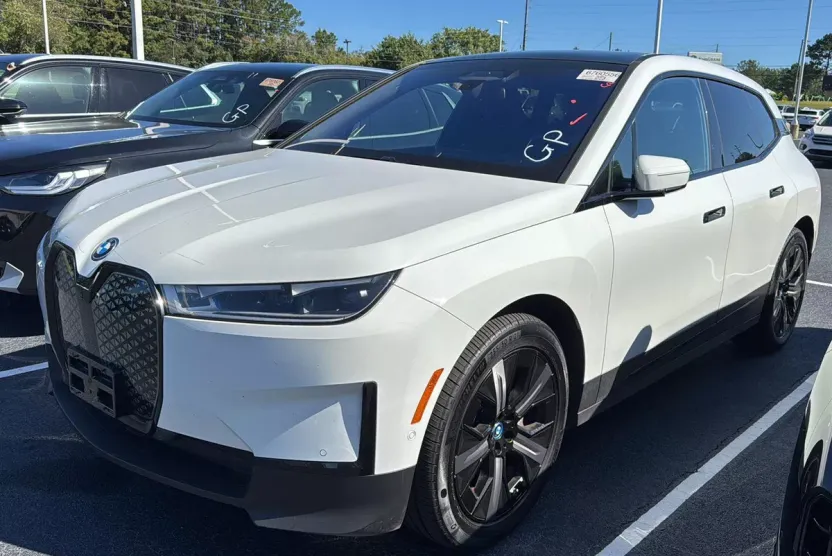 2025 Bmw iX photo 1